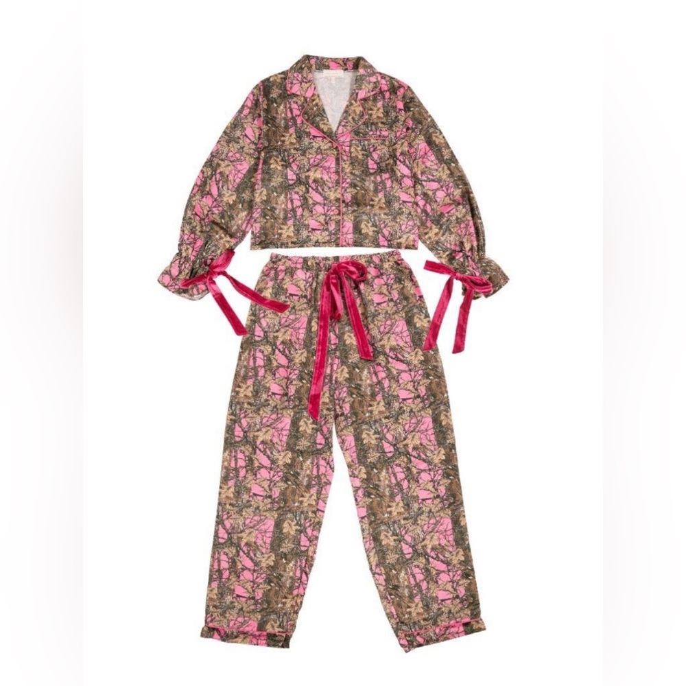 BRAND NEW Simply Southern Longsleeve Pink Camo Pajamas